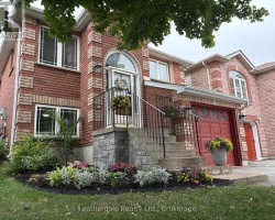 Property for Sale on 131 JULIA CRESCENT, 