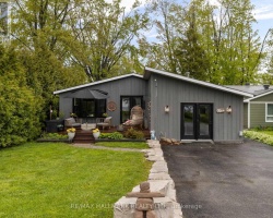 Cottage for Sale on Lake Simcoe