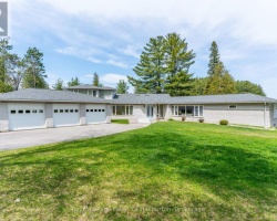 Cottage for Sale on Gooderham Lake
