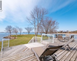 Cottage for Sale on Georgian Lake