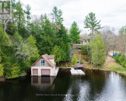 Cottage for Sale on Otter Lake