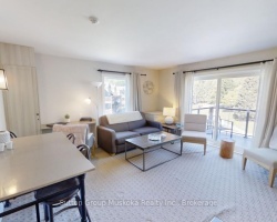 Cottage for Sale on Peninsula Lake