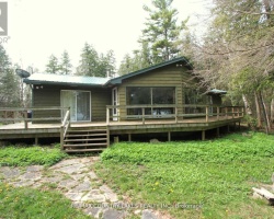 Cottage for Sale on Lake Simcoe