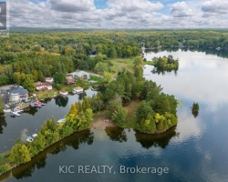 Cottage for Sale on Pigeon Lake