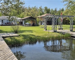 Property for Sale on 4137 BAYVIEW Avenue, 