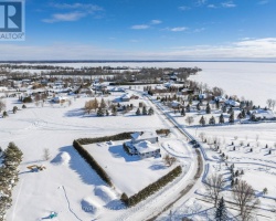 Cottage for Sale on Simcoe 