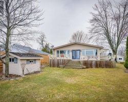 Cottage for Sale on Lake Simcoe