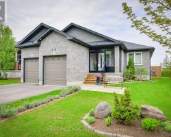 Cottage for Sale on Lake Couchiching