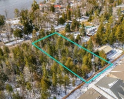 Property for Sale on 215 Front Street W, Kawartha Lakes (Bobcaygeon)