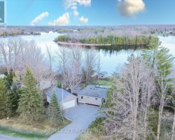 Cottage for Sale on Mitchell Lake
