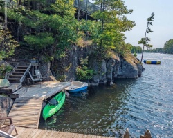Cottage for Sale on Sunny Lake