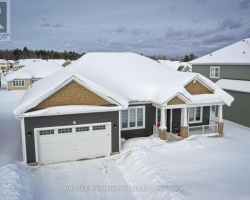 Property for Sale on 35 Dyer Crescent, Bracebridge (Macaulay)