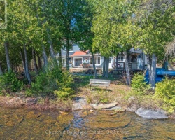 Cottage for Sale on Brooks Lake