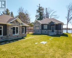 Cottage for Sale on St George Lake