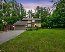 Property for Sale on 11 SUMAC Crescent, 