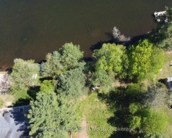 Cottage for Sale on Haas Lake