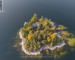 Cottage for Sale on Crystal Lake
