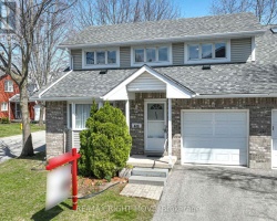 Property for Sale on 408 40 Museum Drive, Orillia
