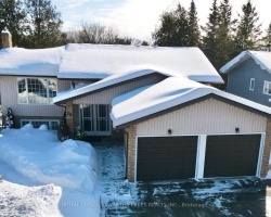 Property for Sale on 20 Cedartree Lane, Kawartha Lakes (Bobcaygeon)