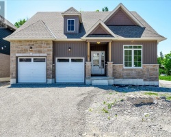 Property for Sale on 3 Hillcroft Way, Kawartha Lakes (Bobcaygeon)