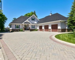 Cottage for Sale on Lake Simcoe