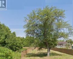 Property for Sale on 674 MAIN STREET E, 