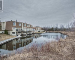 Cottage for Sale on Lake Simcoe