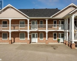 Cottage for Sale on Lake Simcoe
