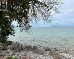 Cottage for Sale on Lake Simcoe