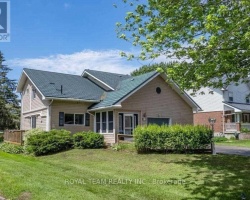 Cottage for Sale on Lake Simcoe