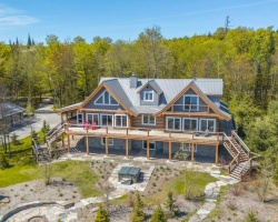 Cottage for Sale on Redstone Lake