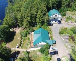 Cottage for Sale on Silver Lake