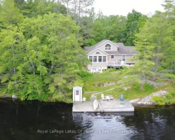 Cottage for Sale on Loon Lake