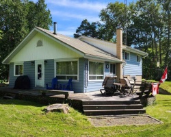 Cottage for Sale on Sturgeon Lake
