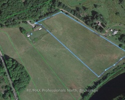 Cottage for Sale on North Branch Muskoka Lake