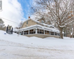 Cottage for Sale on Little Hawk Lake
