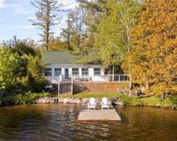 Cottage for Sale on Gull Lake