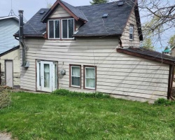 Cottage for Sale on Sturgeon Lake