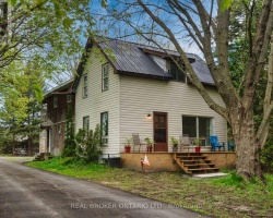 Cottage for Sale on Canal Lake
