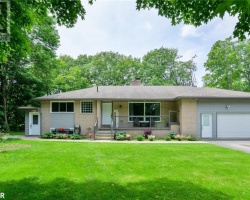 Property for Sale on 105 WELLINGTON Street, 