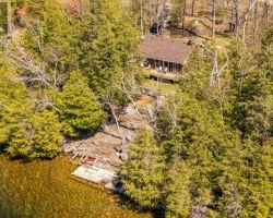 Cottage for Sale on Four Mile Lake