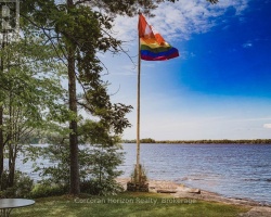 Cottage for Sale on Six Mile Lake