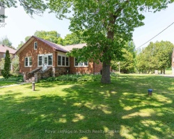 Property for Sale on 2596 HONEY HARBOUR ROAD, 