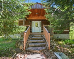 Cottage for Sale on Otter Lake