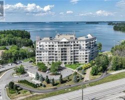 Cottage for Sale on Lake Couchiching