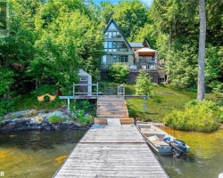 Cottage for Sale on Crane Lake