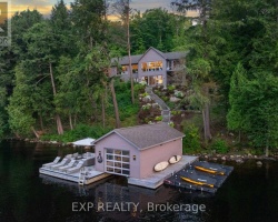 Cottage for Sale on Lake Vernon