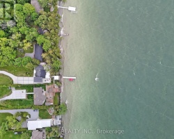 Cottage for Sale on Lake Simcoe