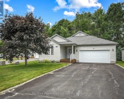 Property for Sale on 136 HEDGEWOOD LANE, 