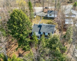Cottage for Sale on Long Lake